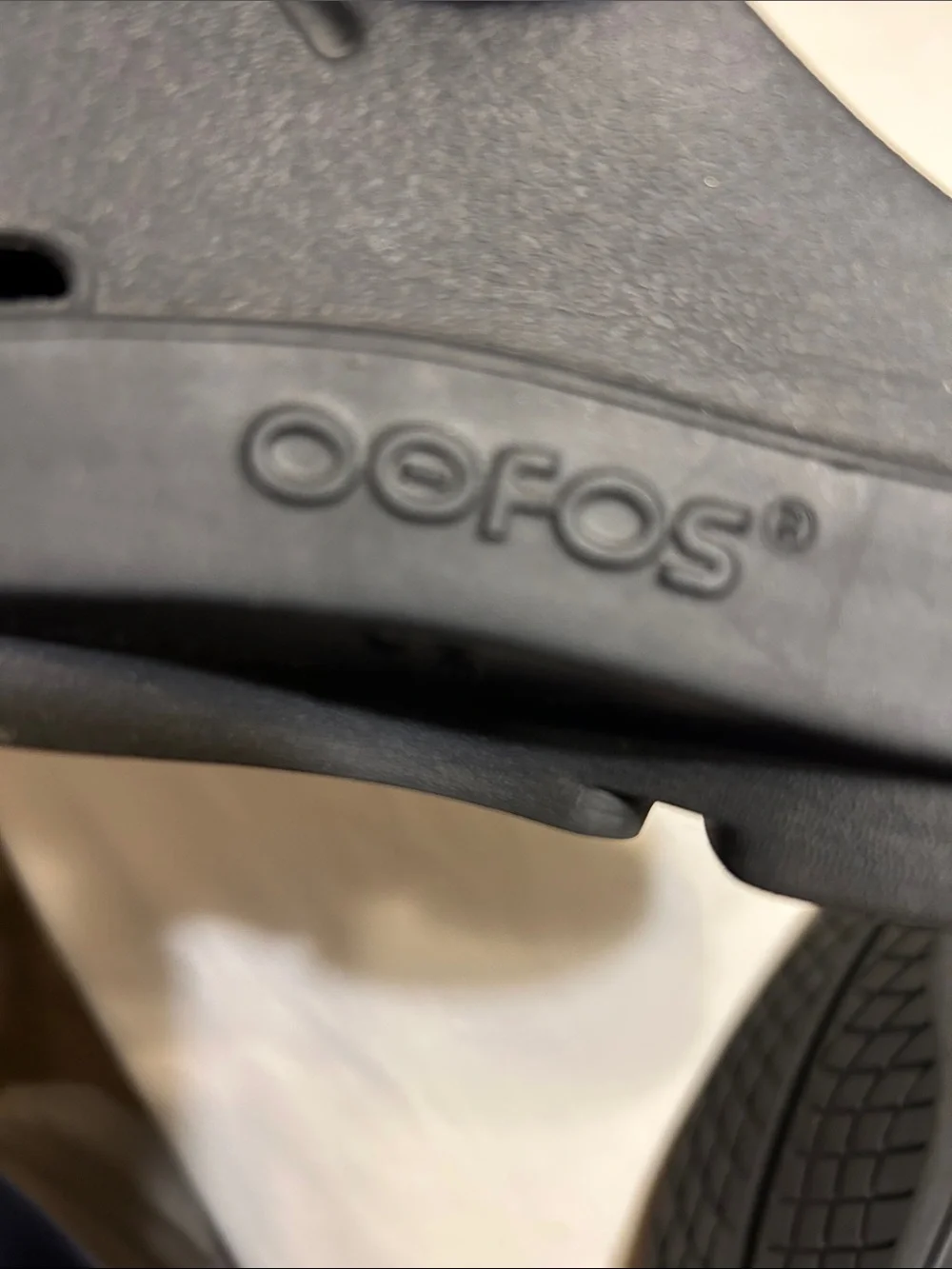 OOFOS Black Men's Slip-On Clogs with Vent Accents